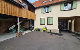 Appartement entier dans cour intérieure